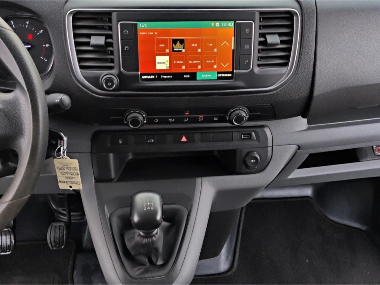 Citroen Jumpy Kasten Club 1.5D*Temp PDC MirrorLink Klima... — 7