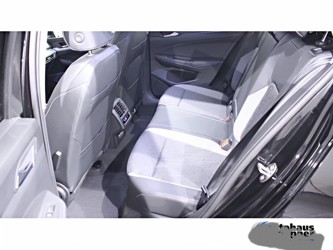 Volkswagen Golf VIII — 13