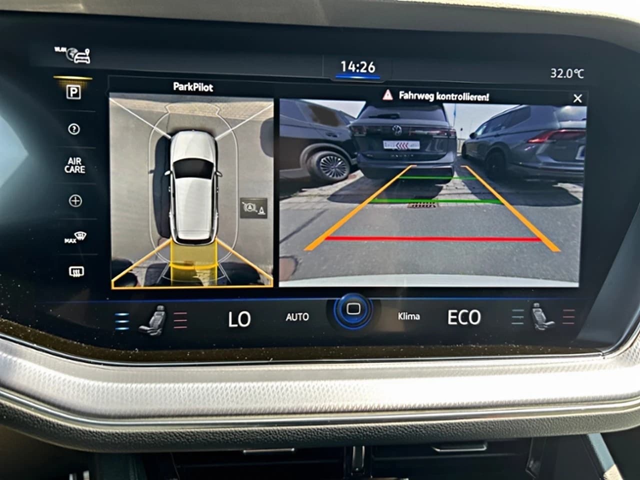 Volkswagen Touareg R 3.0 V6 eHybrid 4M AZV Leder Paket Pug — 15