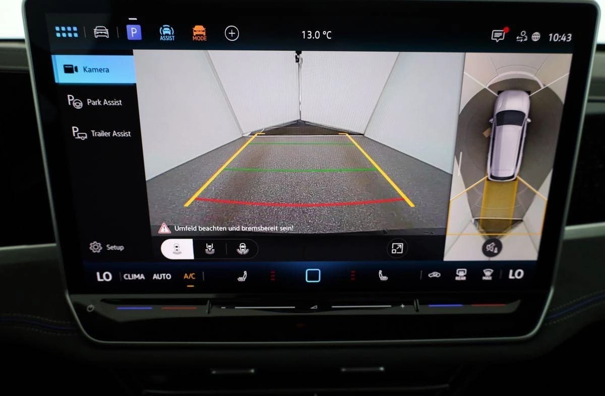 Volkswagen Passat Variant TDI DSG 4M R-LINE, Pano, AHK, IQ.Light, HUD, 19-Zoll, AreaView, Navi, Side — 8